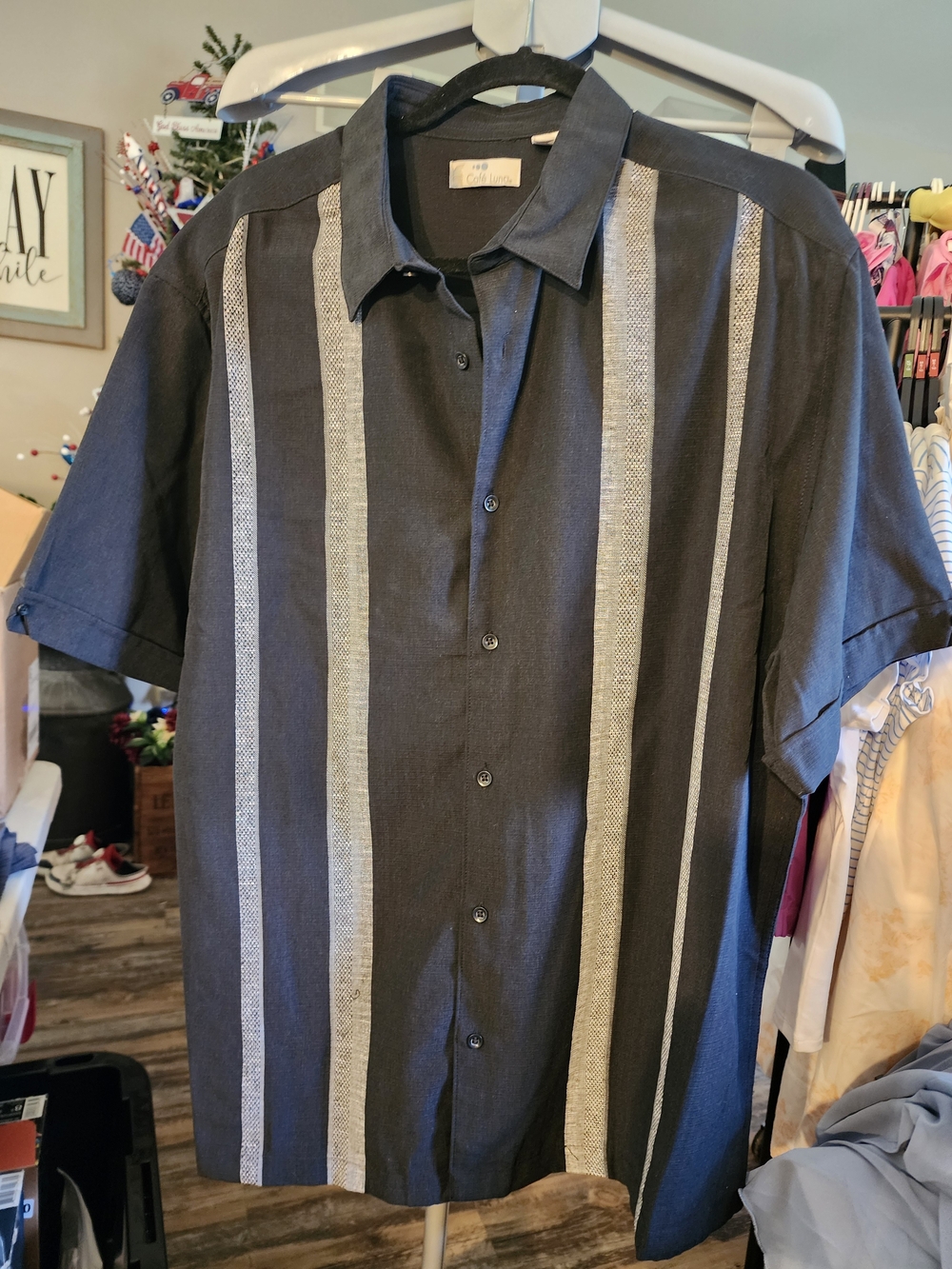 Men's Casual Short-Sleeve Button-Down Shirt - Black with Gray Stripes